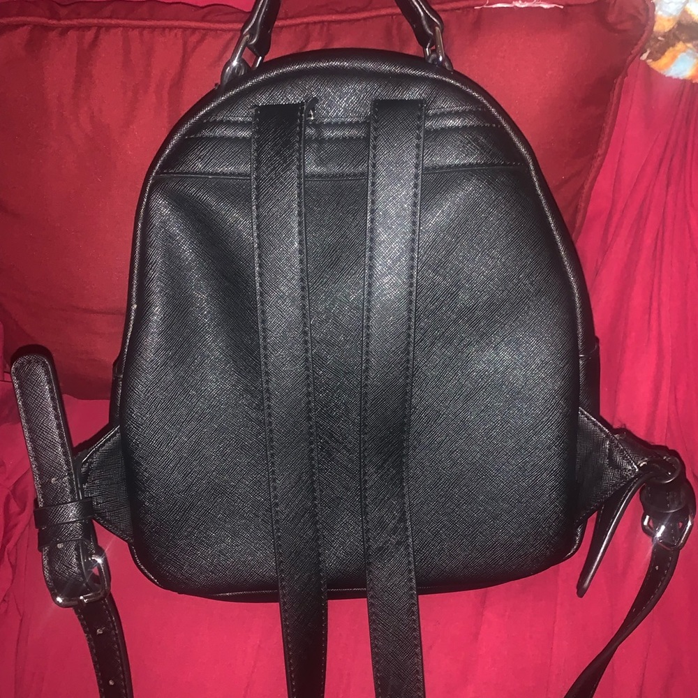 GUESS Small Backpack - Picture 6 of 8